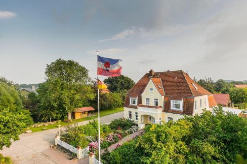 Altes-Landhaus-Ferienwohnung-Schleswig-Holstein – khách sạn tại Do Thi Marina Wendtorf