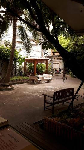Lamphuhouse Bangkok - SHA Extra Plus Certified - image 5