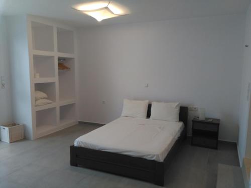 Milos Bay Suites - image 4