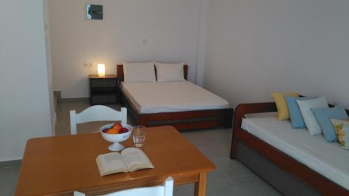Milos Bay Suites - image 5