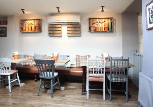 Flower Pot Hotel - image 7