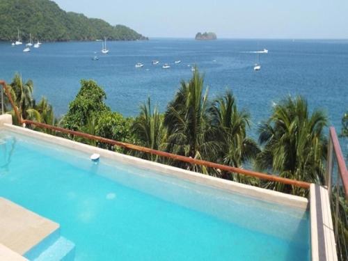Hotel La Gaviota Tropical in Playa Hermosa (Guanacaste)