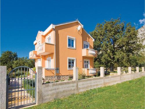  Apartments Mirjana III in Marasovići