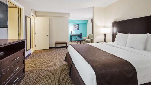 King Suite with Sofa Bed