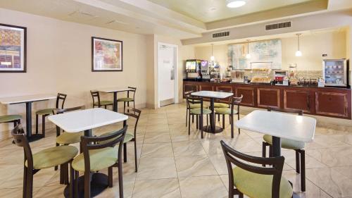 Best Western Plus Deerfield Beach Hotel & Suites - main image