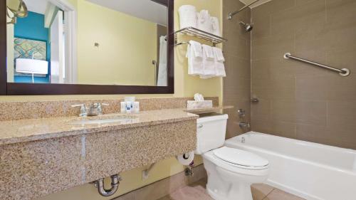 Best Western Plus Deerfield Beach Hotel & Suites - image 10