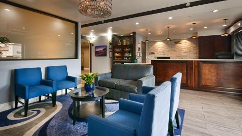 Best Western Plus Diamond Valley Inn