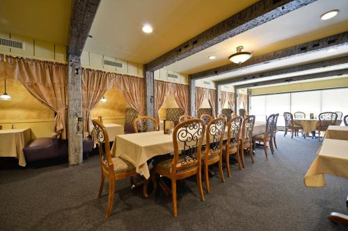 Best Western Plus La Porte Hotel & Conference Center