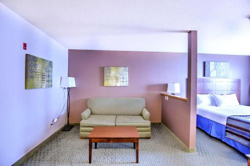 SureStay Hotel by Best Western Ottawa - image 9
