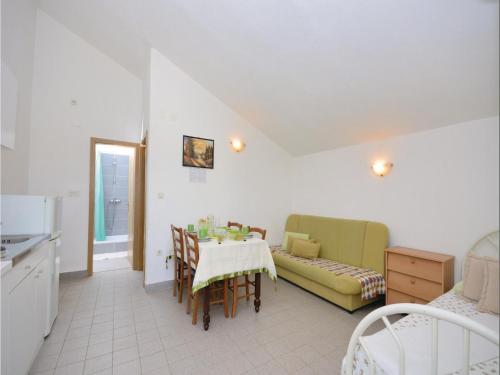 One-Bedroom Apartment Biograd 09 in Biograd na Moru