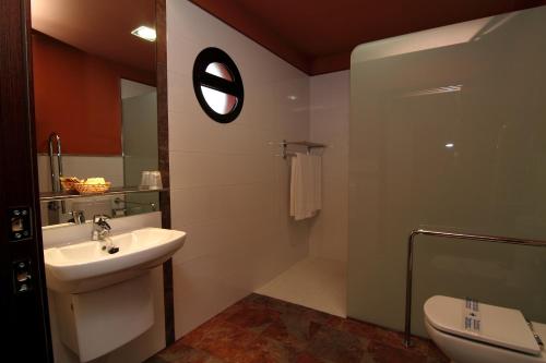 Vannas istaba, Hostal Restaurante La Bartola in Santa Krusa (Kordoba)