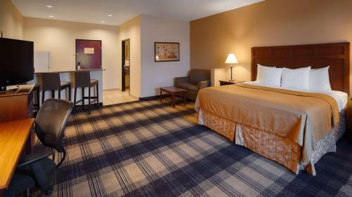 Best Western Lockhart Hotel & Suites