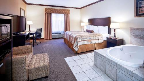 Best Western Plus Royal Mountain Inn & Suites