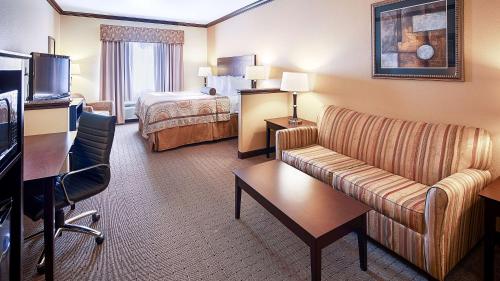 Best Western Plus Royal Mountain Inn & Suites