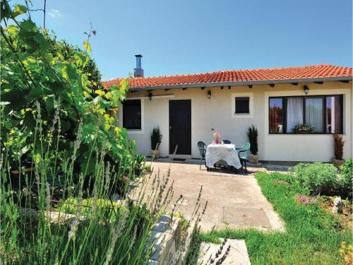  Holiday Home Crno - 01, Unterkunft in Crno