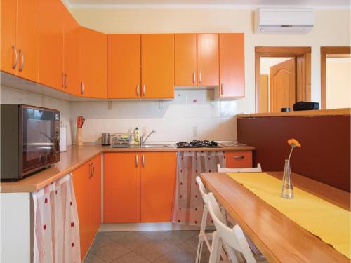  Apartment Pula 2 in Ivaničići