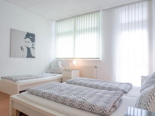 Spacious and modern furnished apartment for 10 guests Spacious and modern furnished apartment for 10 guests