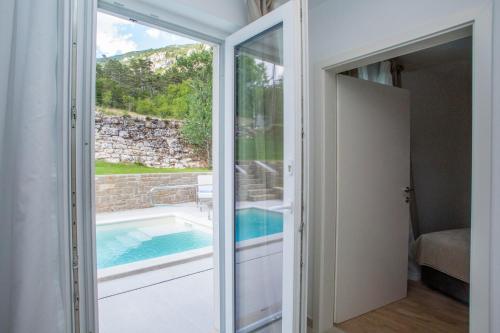 Skats, Villa Orljak in Lanišće