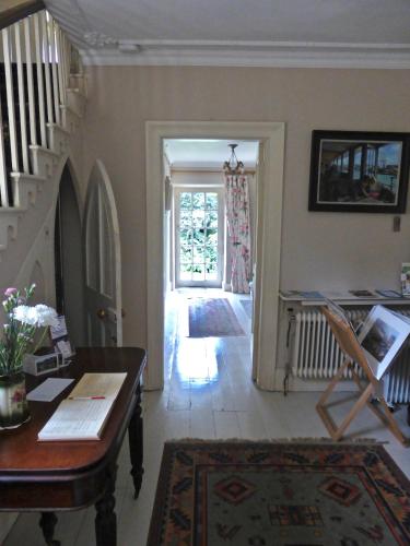 Létesítmények, Dolphin House in Swainswick