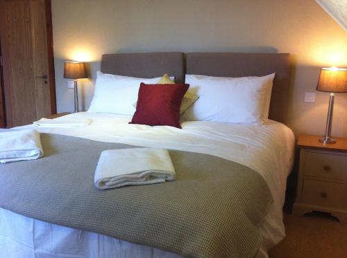 Three Horseshoes Country Inn - image 8