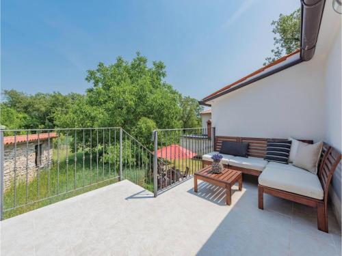  One-Bedroom Apartment in Kaldanija in Kaldanija