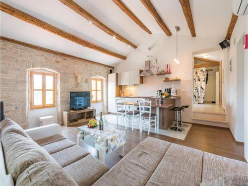  One-Bedroom Apartment in Kaldanija in Kaldanija