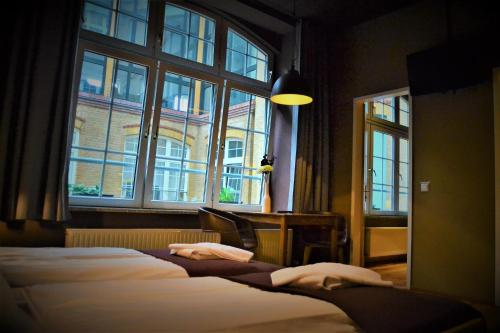 Singer109 Hotel & Apartment - image 5