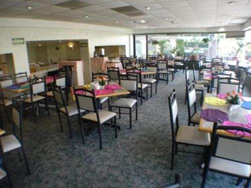 Hotel Royalty – Monterrey, MO