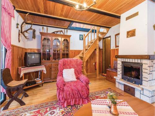  Three-Bedroom Holiday Home in Kuzelj in Kuželj
