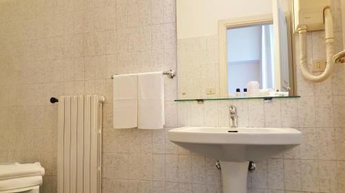 Hotel Roma e Rocca Cavour, Турин (фото 7)