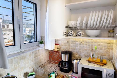 Lovely Petit Apt in Athens - main image