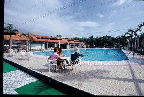 Swimming pool, Yi Yuan Resort in Shoufeng Township