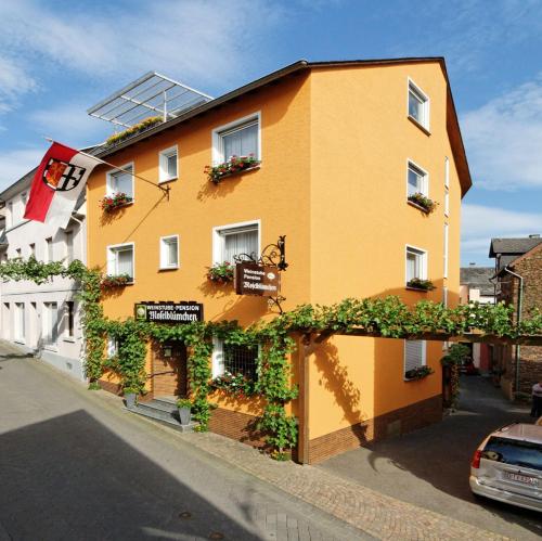 Weinstube Pension Moselblümchen in Zeltingen-Rachtig, Deutschland