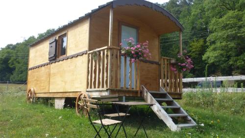 Roulottes Django et Bella - Accommodation - Gueberschwihr