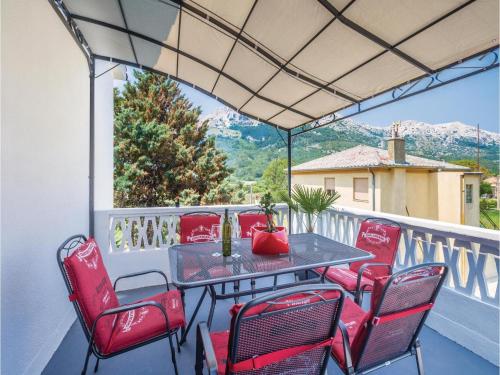  Four-Bedroom Apartment in Draga Bascanska in Draga Bašćanska