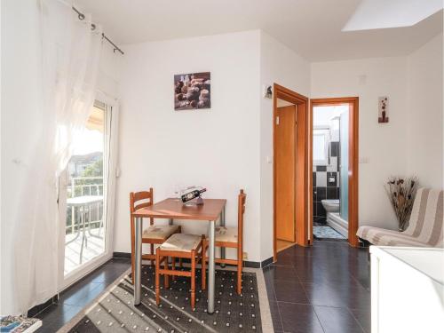  One-Bedroom Apartment in Sukosan in Sukošan