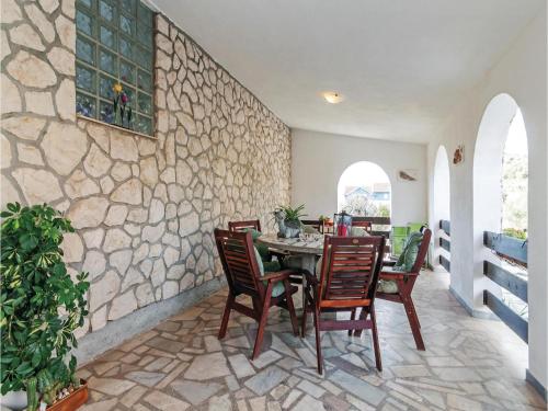  One-Bedroom Apartment in Drage in Drage