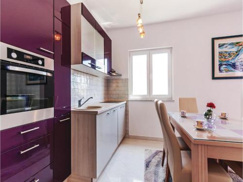  Two-Bedroom Apartment in Vrsi in Vrsi