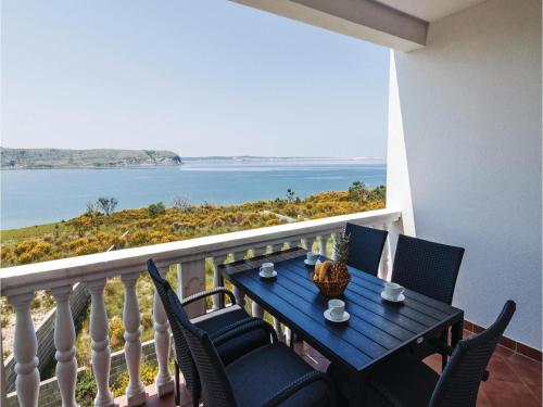  Two-Bedroom Apartment in Rtina, Pension in Rtina