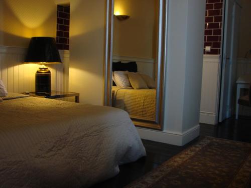 1 queen bed
