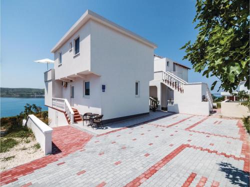  Two-Bedroom Apartment in Rtina in Rtina