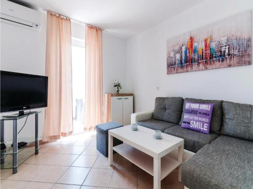  Two-Bedroom Apartment in Rtina in Rtina