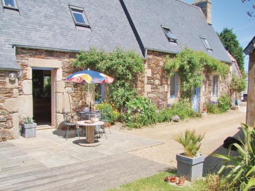 Holiday home Notre Dame de Cenilly O-687 gîte à louer Trédrez