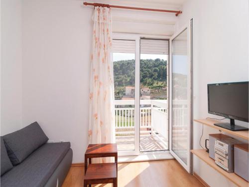  Three-Bedroom Apartment in Pucisce in Pučišća