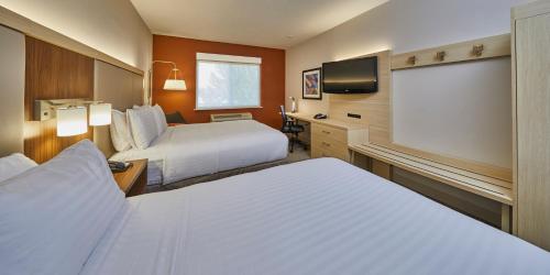 Holiday Inn Express Hotel & Suites Medford-Central Point, an IHG Hotel