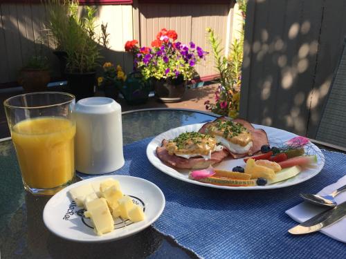 Marketa's Bed and Breakfast in Victoria, Canada