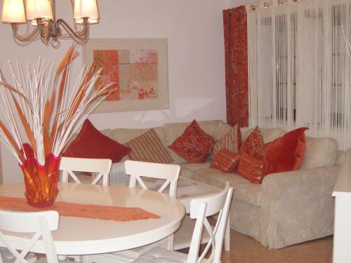  T2 House @ Consolação Peniche in Consolação