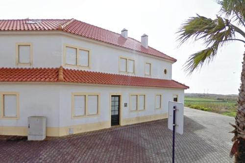  T2 House @ Consolação Peniche in Consolação