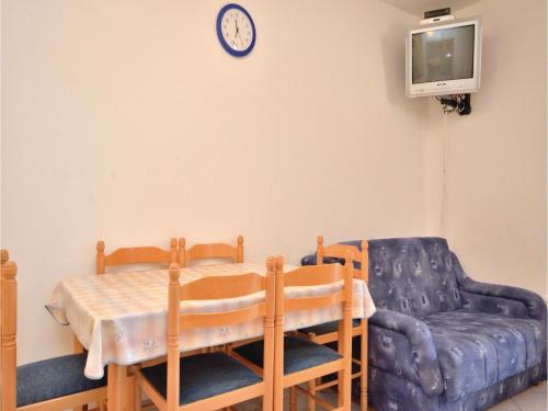  Two-Bedroom Apartment Stara Novalja with Sea View 07 in Stara Novalja