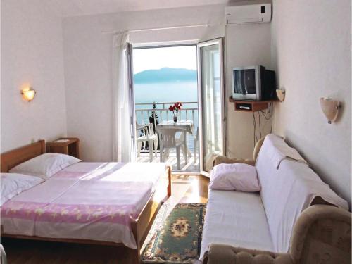  Apartment Drvenik with Sea View II in Drvenik